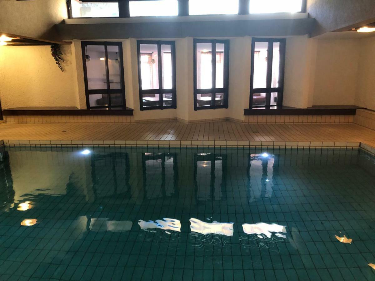 Unique Alpic Style Apartment In The Heart Of Davos Luaran gambar