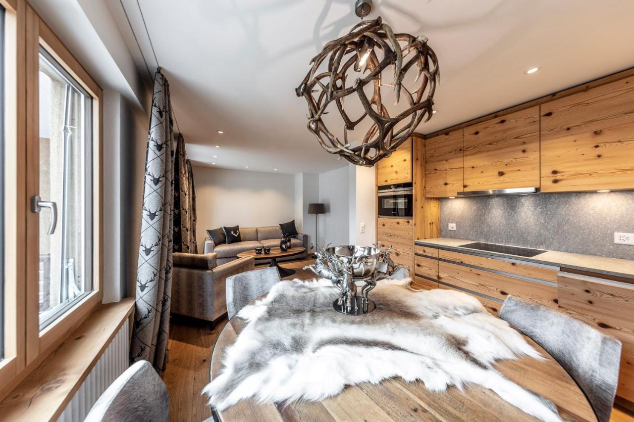 Unique Alpic Style Apartment In The Heart Of Davos Luaran gambar