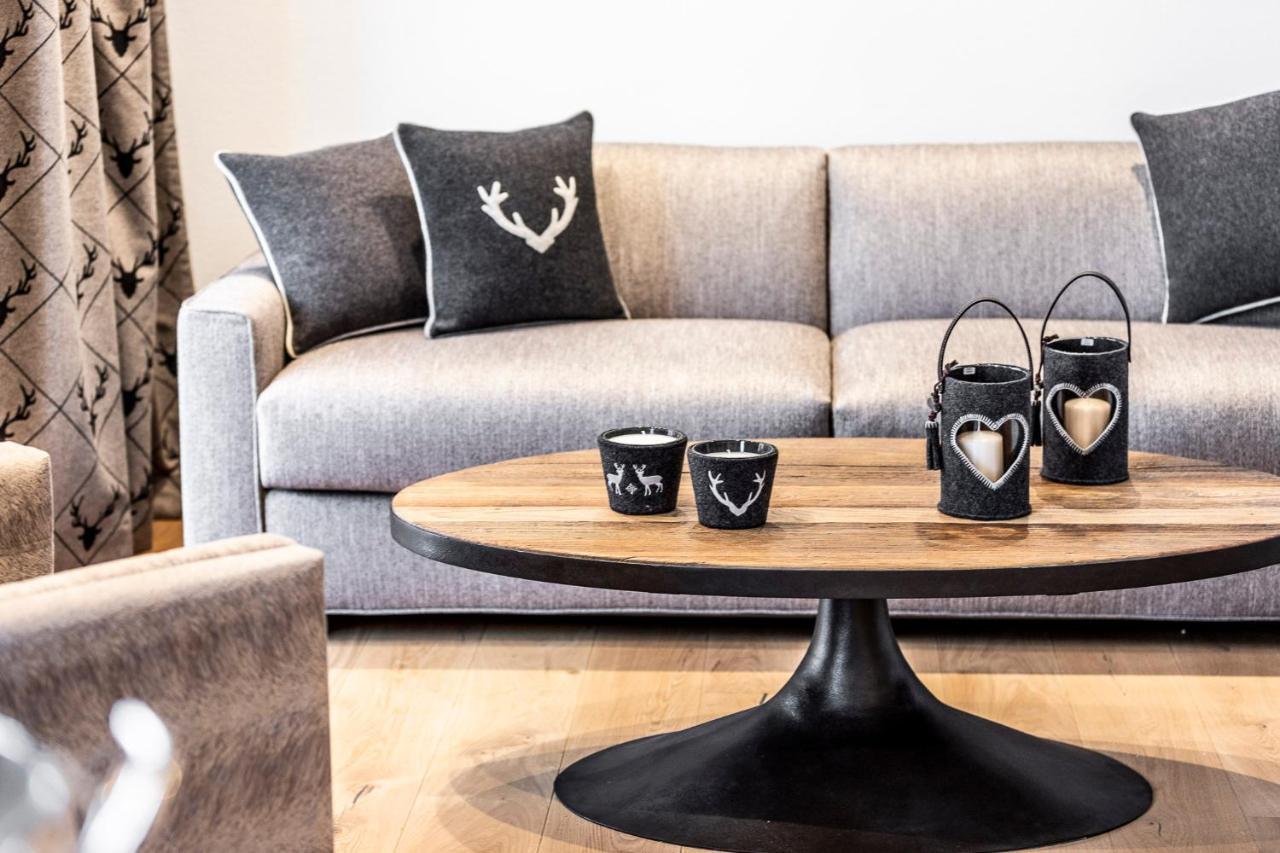 Unique Alpic Style Apartment In The Heart Of Davos Luaran gambar